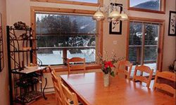 3 BDRM CREEKSIDE CHALET, HOT TUB Photographs