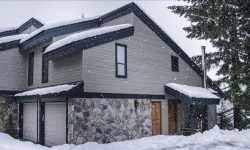3.5 BR, 2Bath, Short Walk to Whistler Gondola Photographs