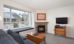 Eagle Lodge Studio With Mountain Views and Free Wifi Photographs
