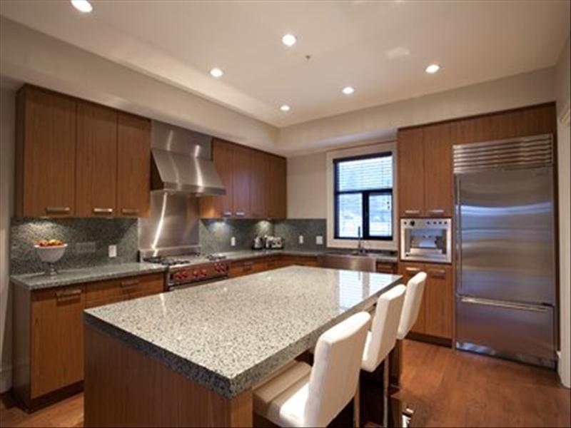 Fitzsimmons Walk -  4 Bedroom Close to Whistler Village Photographs