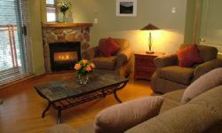 Luxury 2bed/2bath Whistler Village condo Photographs